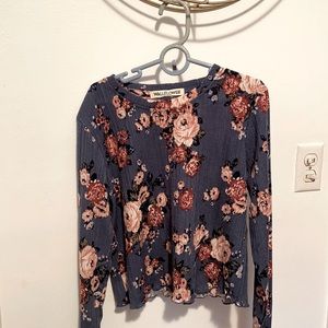 This top is very soft, good condition,